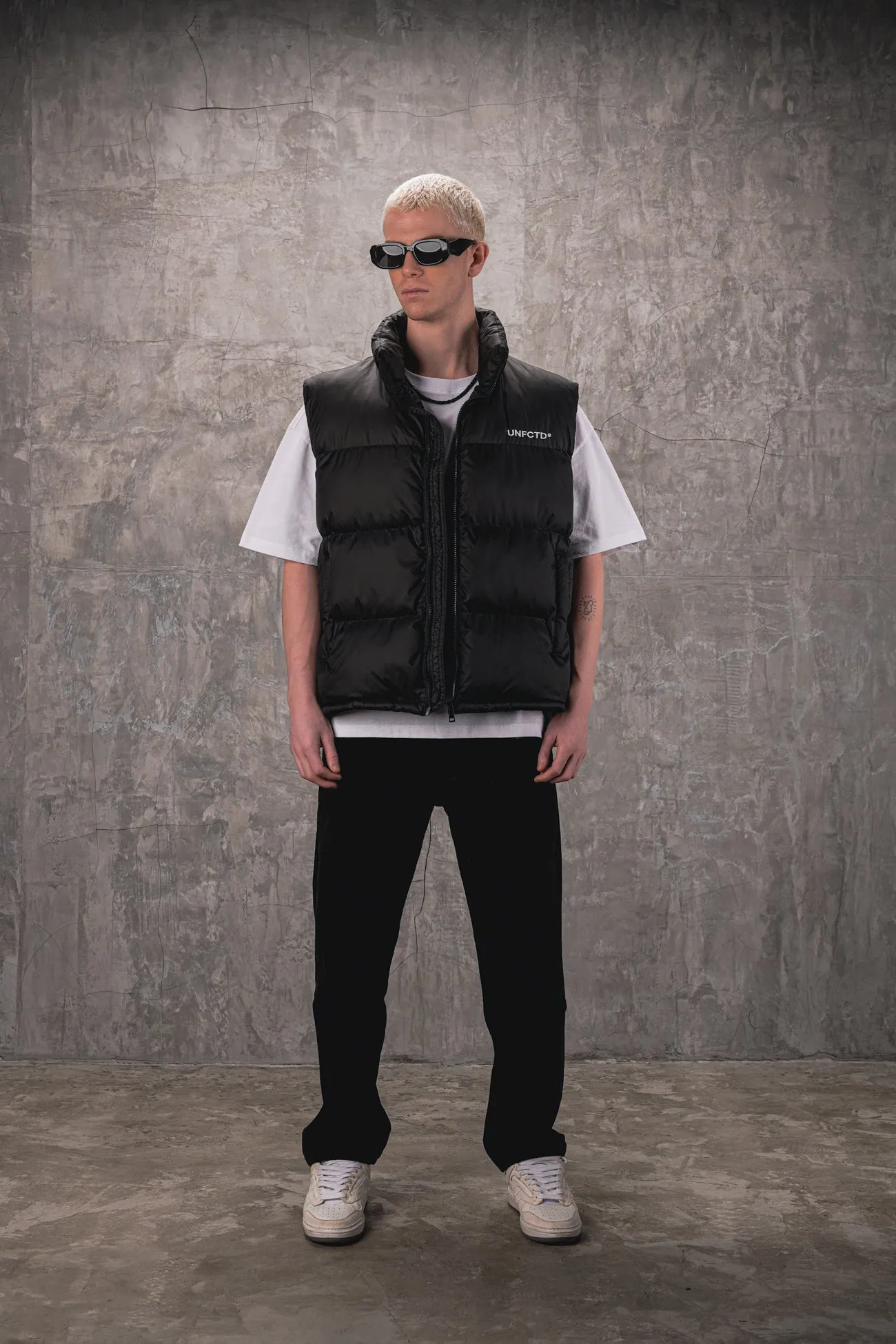 Airdrop Elite Puffer Vest - Jet Black