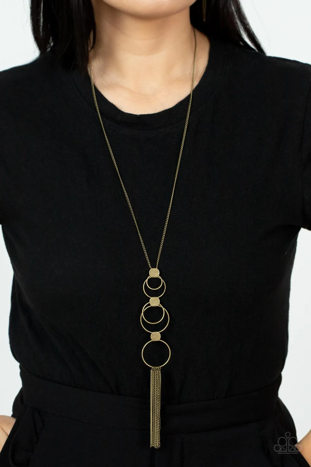 Paparazzi Join The Circle - Brass Necklace