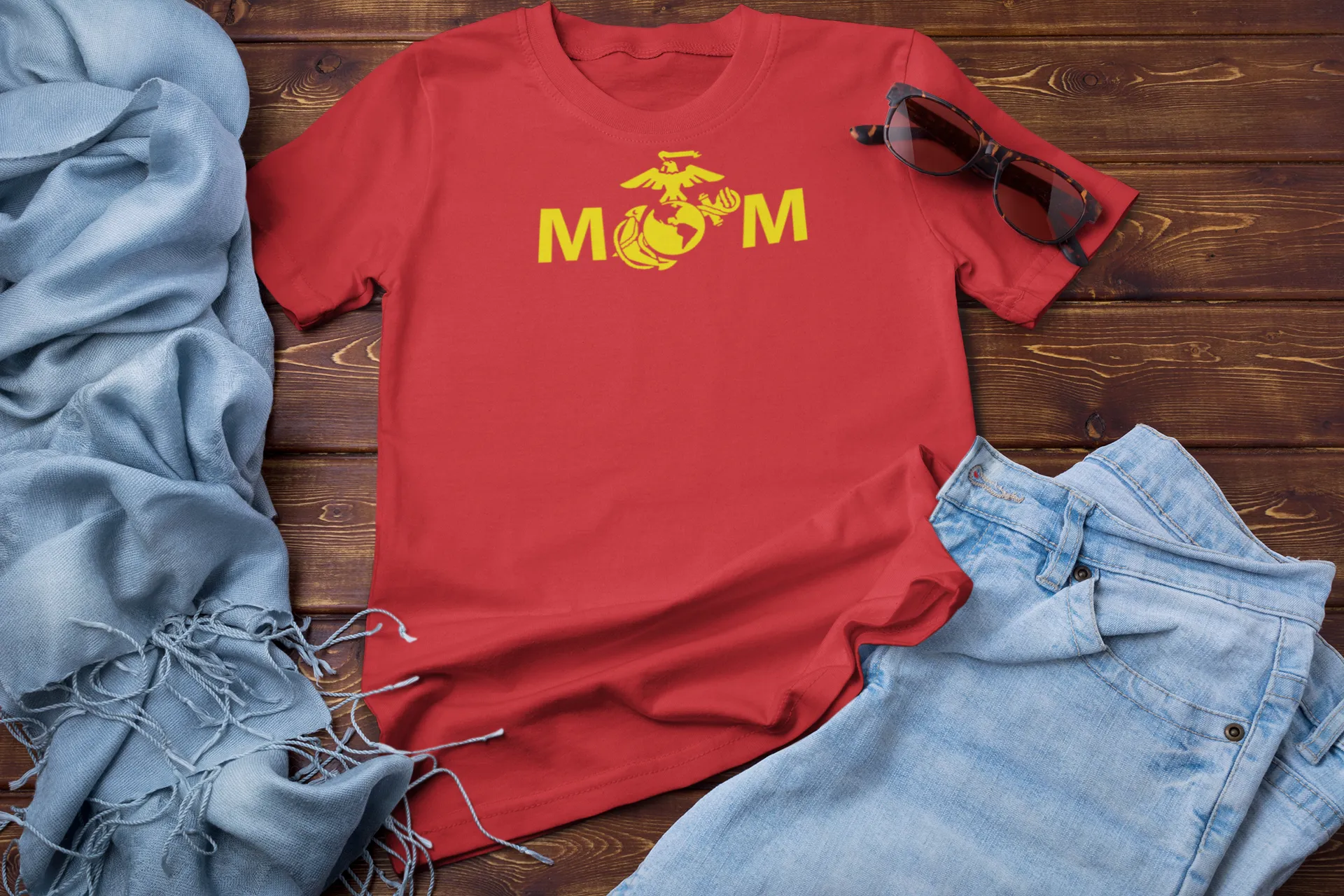 T-Shirt: MoM EGA